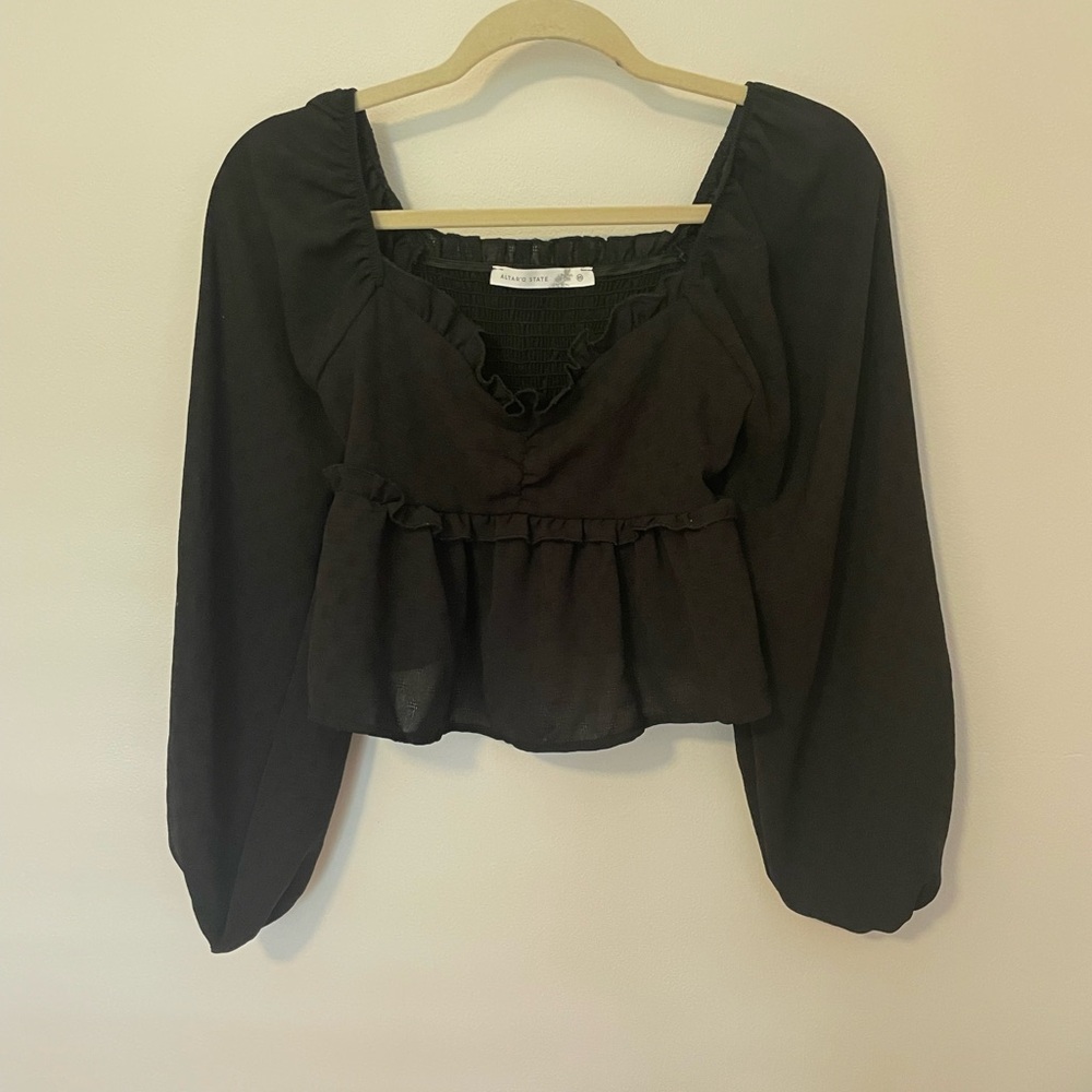 Altar's State Sweetheart Puff Sleeve Crop